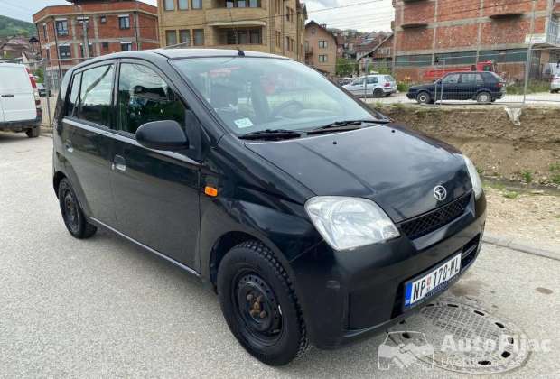Daihatsu Cuore 1.0 benzin 2003 – Mali auto, veliki kvalitet | Novi Pazar