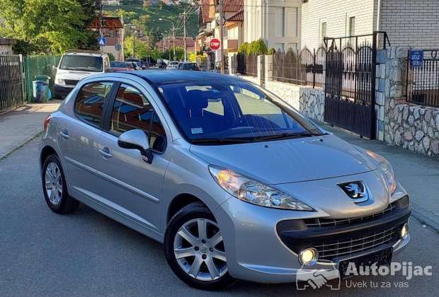 Peugeot 207 1.6 Benzin 2007 | Automatska klima | Maglenke | Panorama krov | Zamena