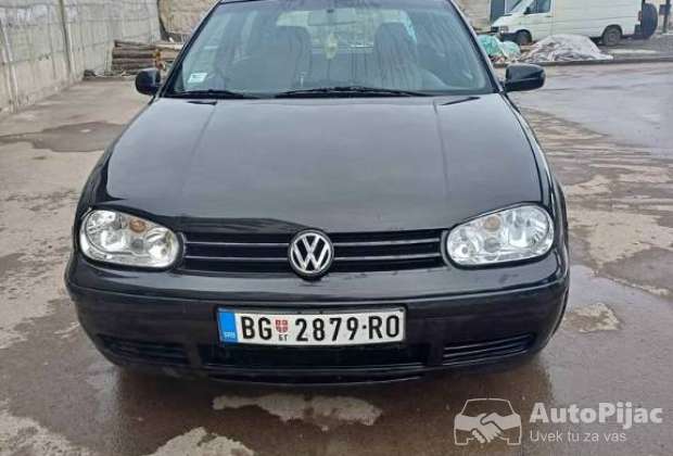 Na prodaji golf4 1.6 benzinac nije reg