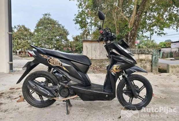 Honda beat street