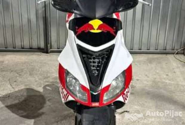 Aprilia sr3 50