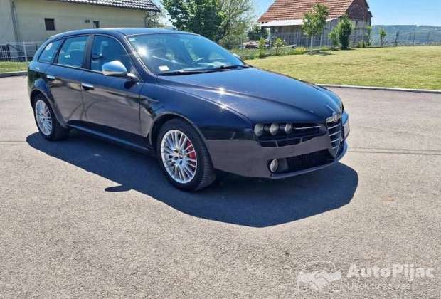 alfa_159_19jtdm_1_polovni_automobili_autopijac.rs