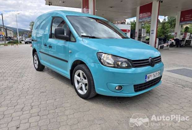 Cedi 1.6tdi 2011g perfektno stanje dugo Reg dobre gume Moze zamena kes dogovor