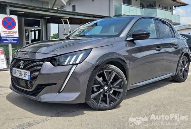 2023_peugeot_208_gt_130_eat8_full_gt_2023_kamera_l_1_polovni_automobili_autopijac.rs