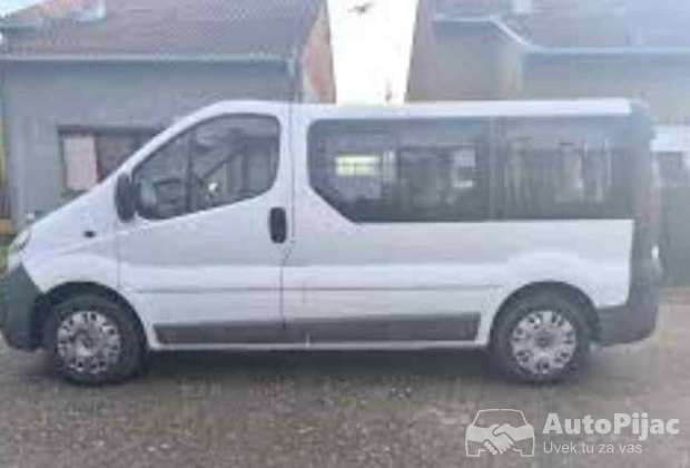 Potreban putnicki kombi