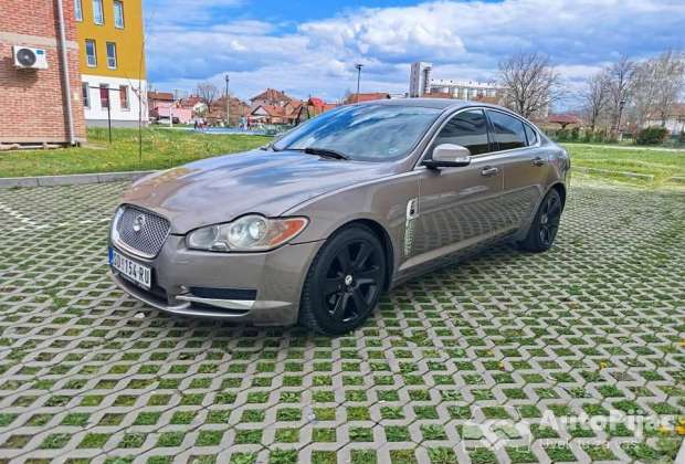Jaguar XF