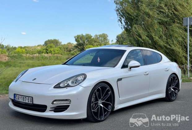 Porsche Panamera Sport Chrono