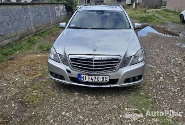Mercedes e klassa w212 2.2cdiMoze zamena za noviju e klasu uz moju doplatu