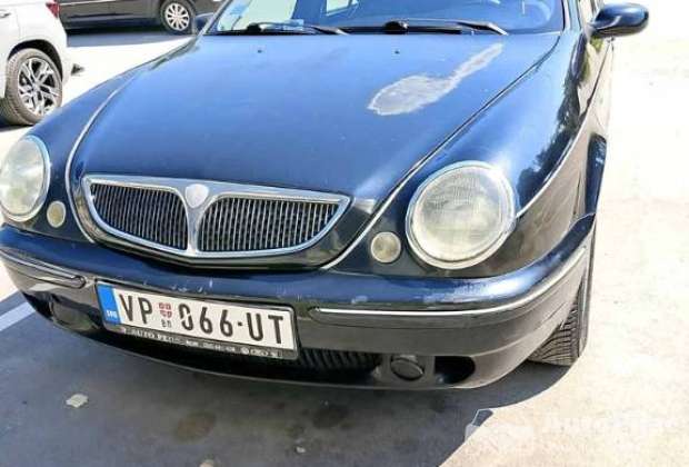 lancia_1_polovni_automobili_autopijac.rs