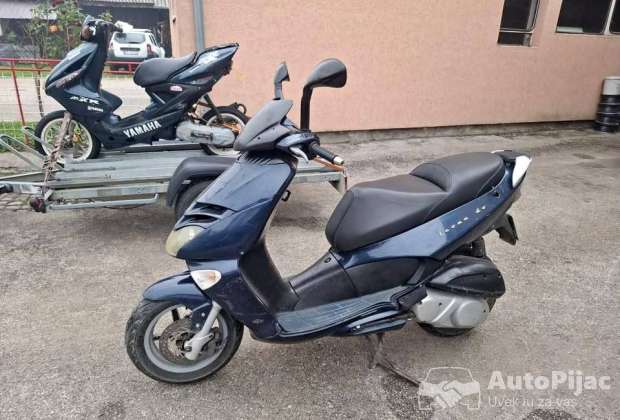aprilija_leonardo_250_1_polovni_automobili_autopijac.rs