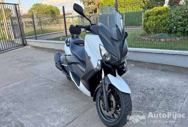 Yamaha X Max 400