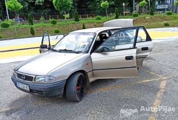 opel gl astra limuzin