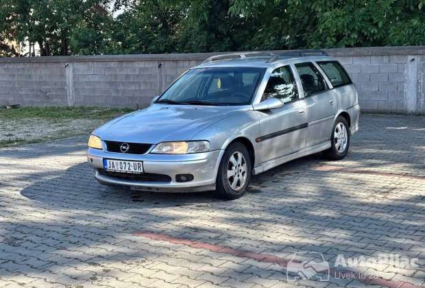 Vektra B 2.0dti registrovana celu god