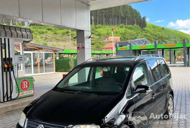 Na prodaju vw Touaran 2.0TDI dsg