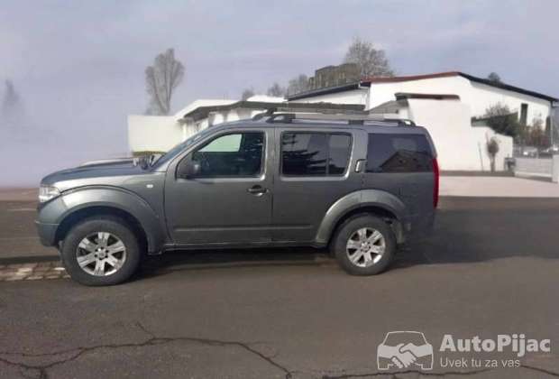 Nissan pathfinder