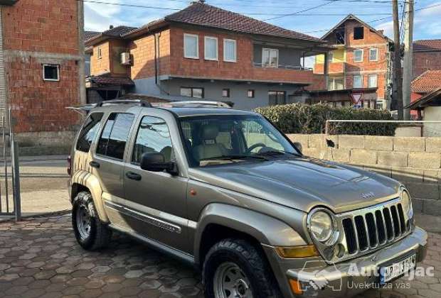 Jeep Liberty (Cherokee) 2.8 CRD 4x4 Limited / KOŽA / TOP
