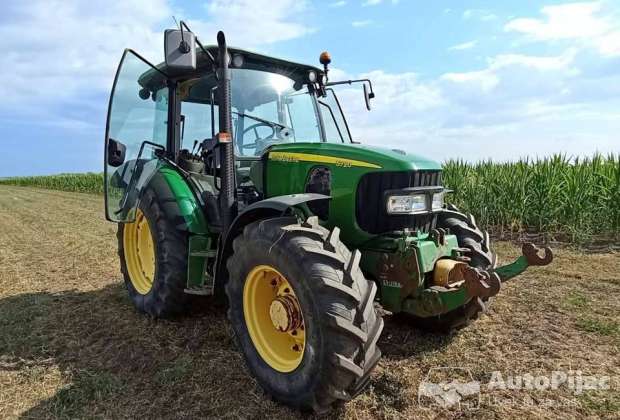 John deere 5720