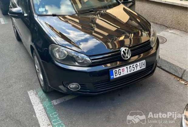 Prodajem GOLF 6 1.6 tdi kupljen nov u srb