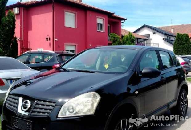 NISSAN QASKAI 1.5DCI NA IME URADJEN MOTOR U TOP STANJU 4990 e