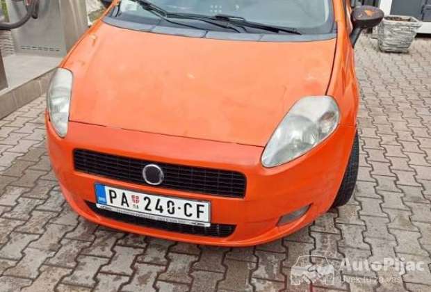 Na prodaju Fiat Grande Punto giugaro 2007 god 1.4 95hp moguca zamena