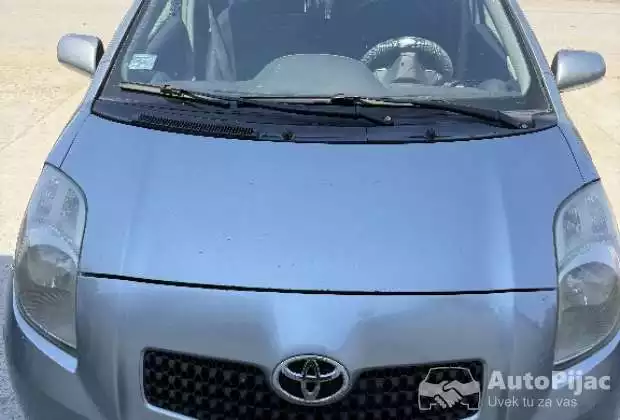 Prodaje se Toyota Yaris 2007. godište