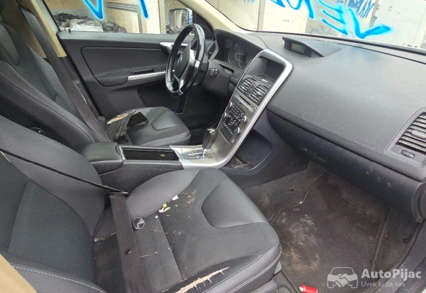 Volvo XC60 POLOVNI DELOVI 9