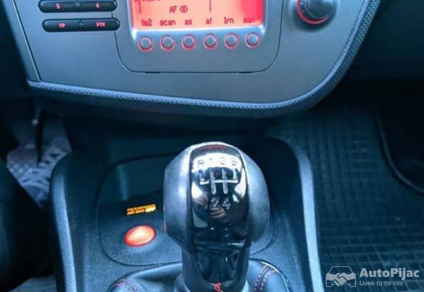 seat_leon_19_2006_8_polovni_automobili_autopijac.rs