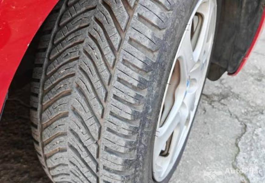 2005_bmw_series_1_5_polovni_automobili_autopijac.rs