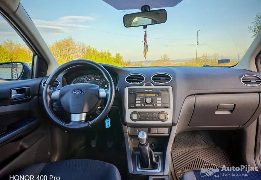 2005_ford_focus_12_polovni_automobili_autopijac.rs