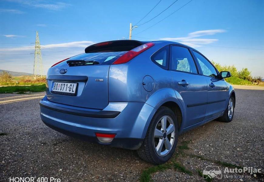 2005_ford_focus_9_polovni_automobili_autopijac.rs
