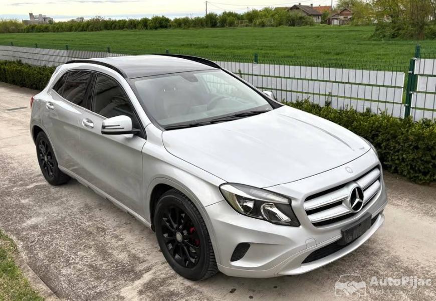 2014_mercedesbenz_gla_200_cdi_3_polovni_automobili_autopijac.rs