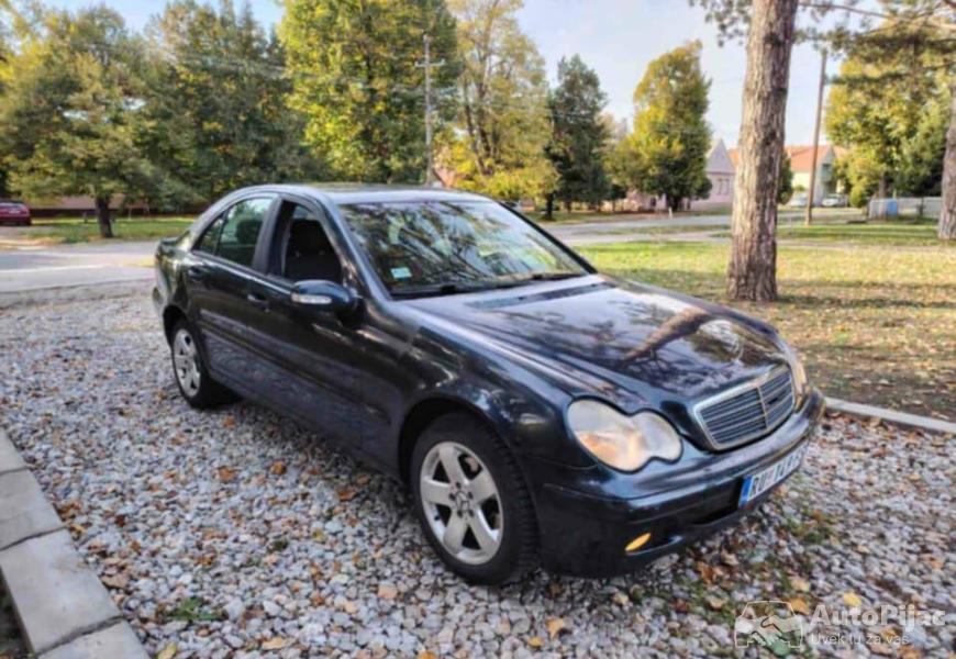 mecka_c200_9_polovni_automobili_autopijac.rs