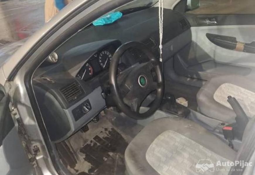 skoda_fabia_14_benzin_6_polovni_automobili_autopijac.rs