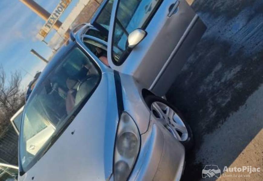 pezo307_2004_godiste_20_hdi_dizel_motor_trap_menja_2_polovni_automobili_autopijac.rs