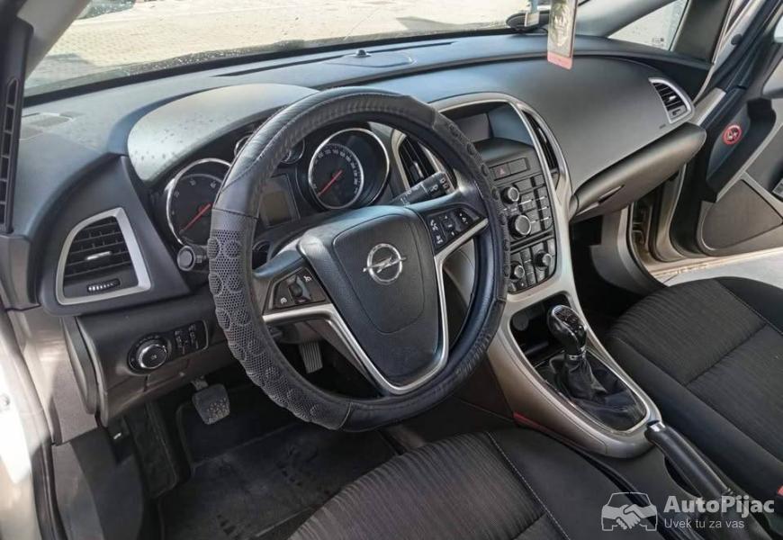 opel_astra_j_2010_17dizel_6_polovni_automobili_autopijac.rs