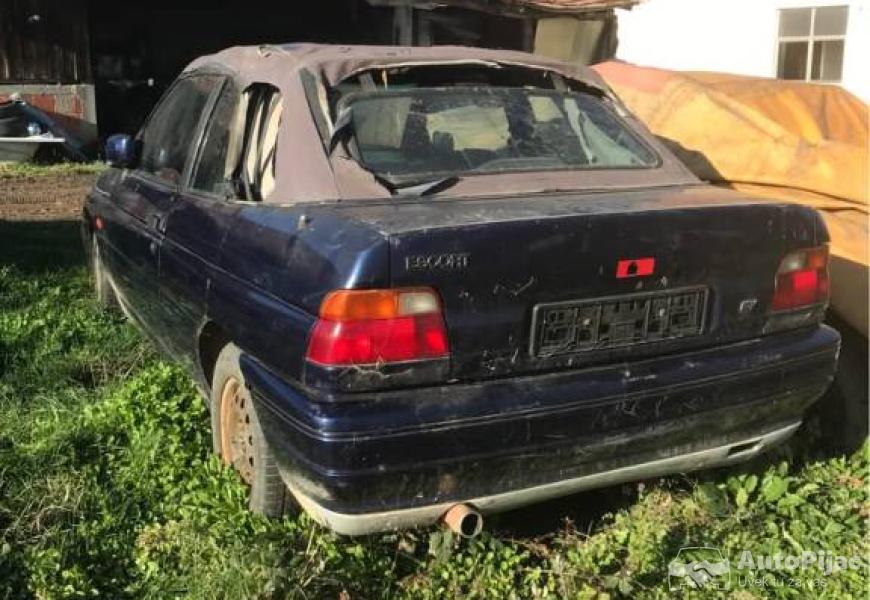 ford_escord_cabrio_18i_efi_2001_131_ks_4_polovni_automobili_autopijac.rs