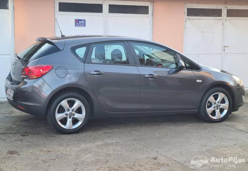 2012_opel_astra_17cdti_prvi_vlasnik_10_polovni_automobili_autopijac.rs