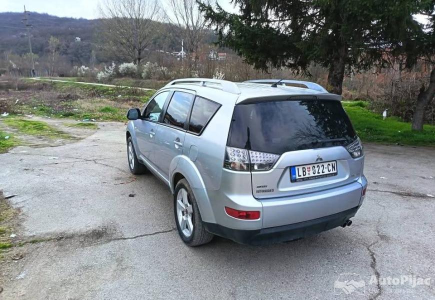 mitshubisi_outlander_20_3_polovni_automobili_autopijac.rs