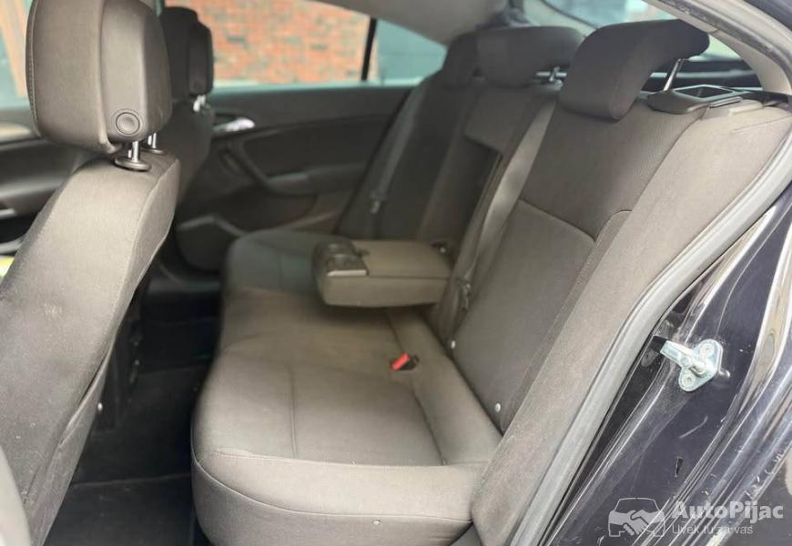 opel_insignia_10_polovni_automobili_autopijac.rs