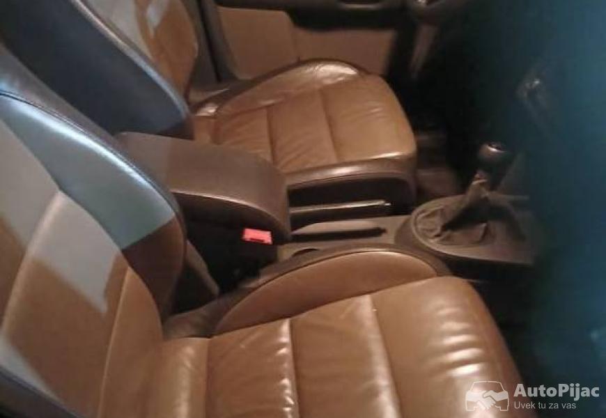 vw_turan_14_tsi_12_polovni_automobili_autopijac.rs