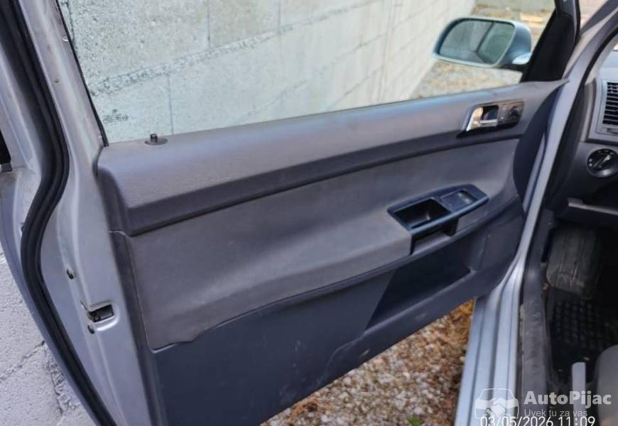 vw_polo_12_benzin_11_polovni_automobili_autopijac.rs