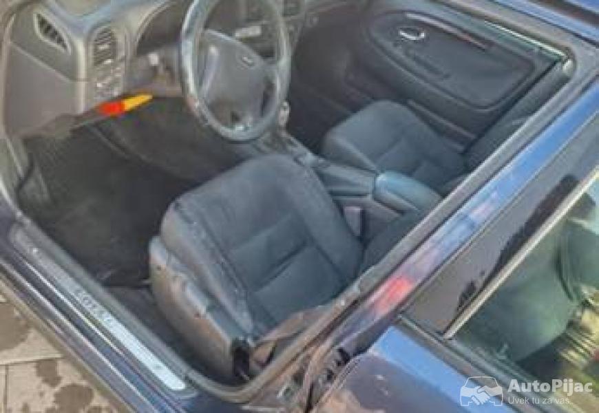 volvo_v40_19_dizelregistrovan_7_polovni_automobili_autopijac.rs