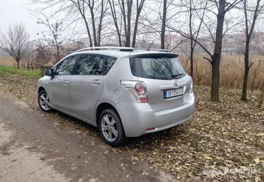 toyota_verso_201020_dizel0604199056_8_polovni_automobili_autopijac.rs