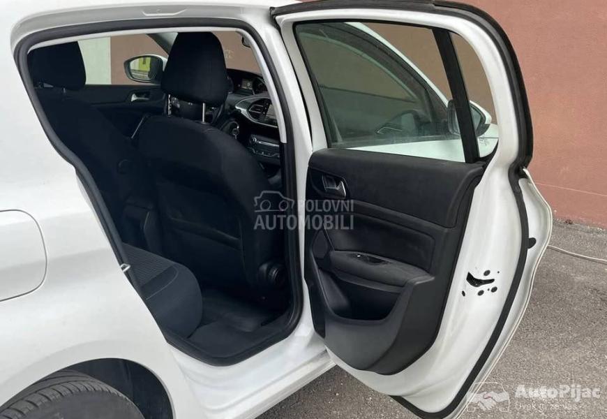 2020_peugeot_308_13_polovni_automobili_autopijac.rs