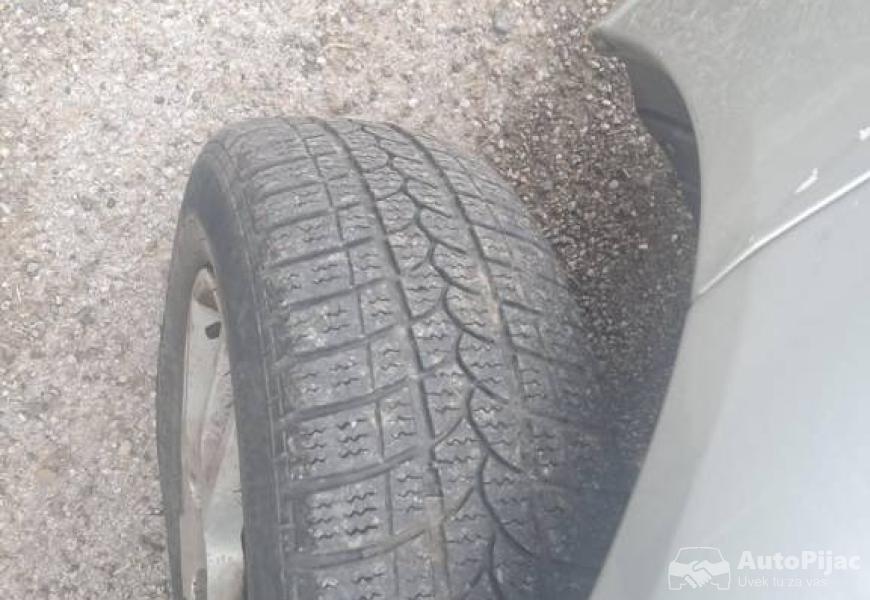 2004_ford_fokus_18tdci_9_polovni_automobili_autopijac.rs