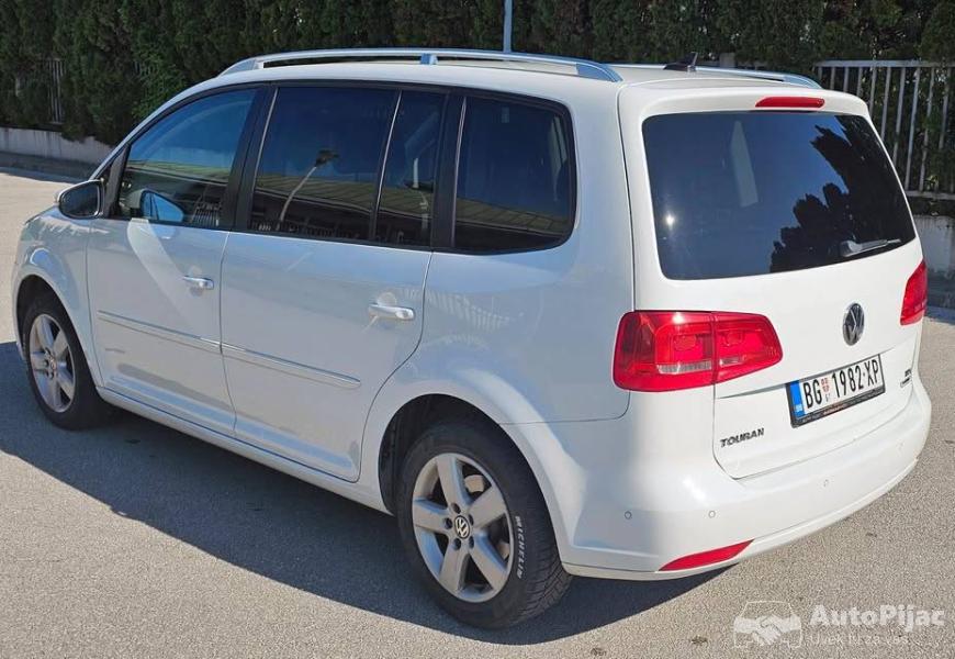 2014_volkswagen_touran_3_polovni_automobili_autopijac.rs