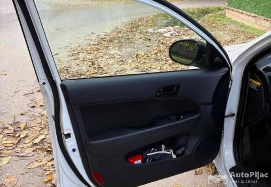 hyundai_i30_14_11_polovni_automobili_autopijac.rs
