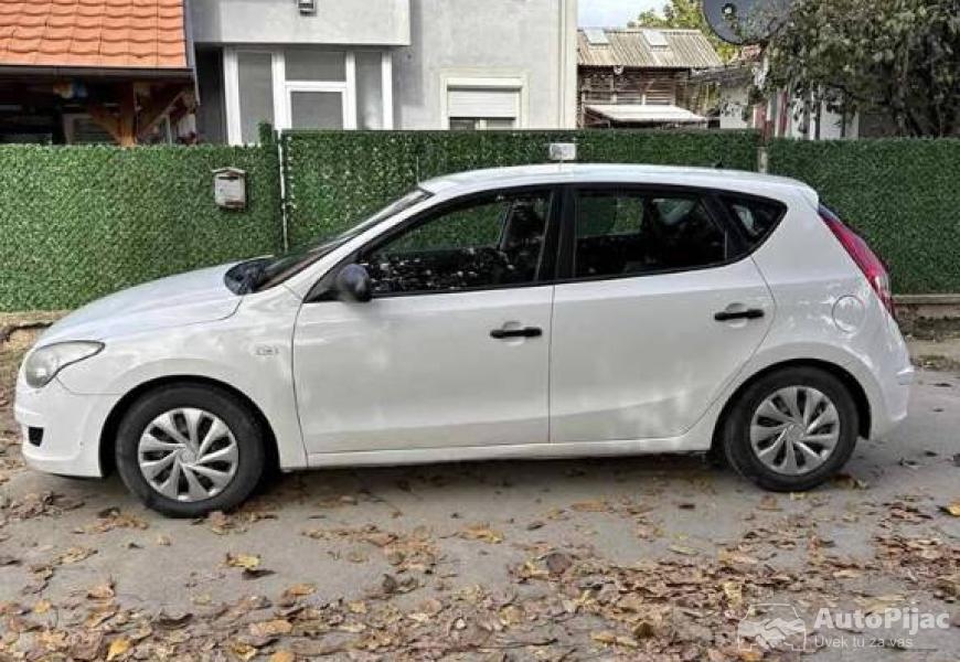 hyundai_i30_14_1_polovni_automobili_autopijac.rs