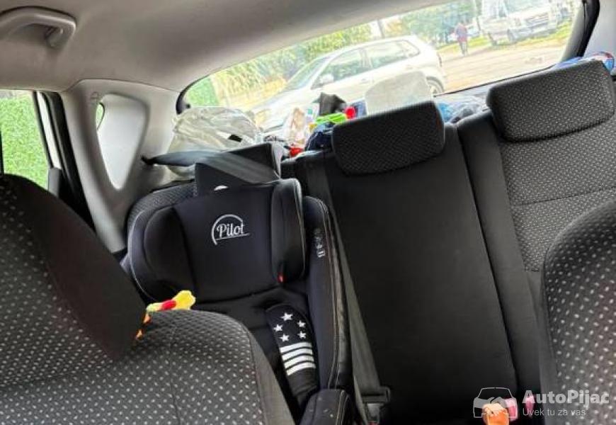 hyundai_i30_14_8_polovni_automobili_autopijac.rs