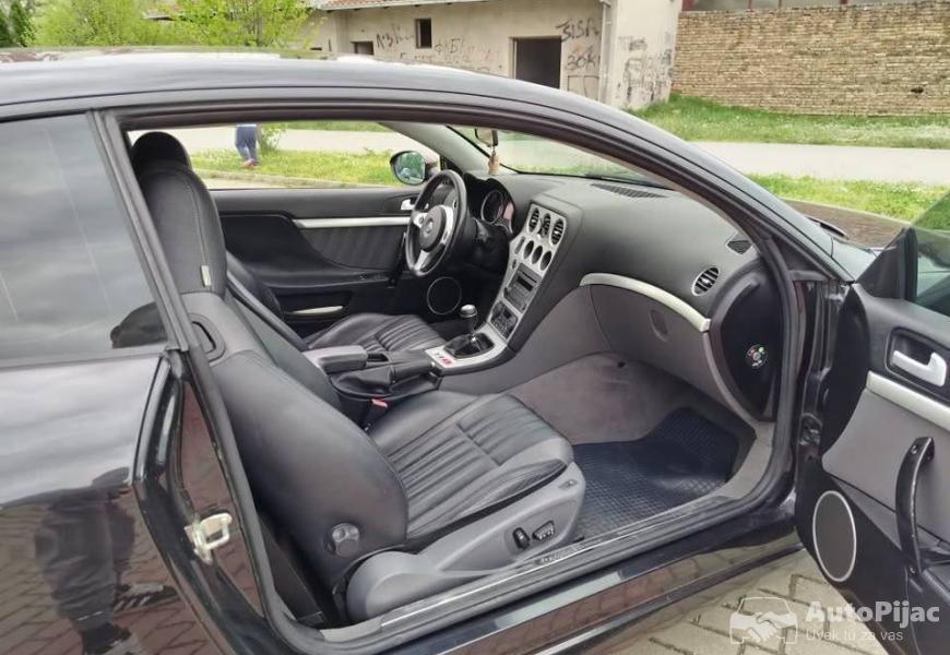 alfa_romeo_brera_15_polovni_automobili_autopijac.rs